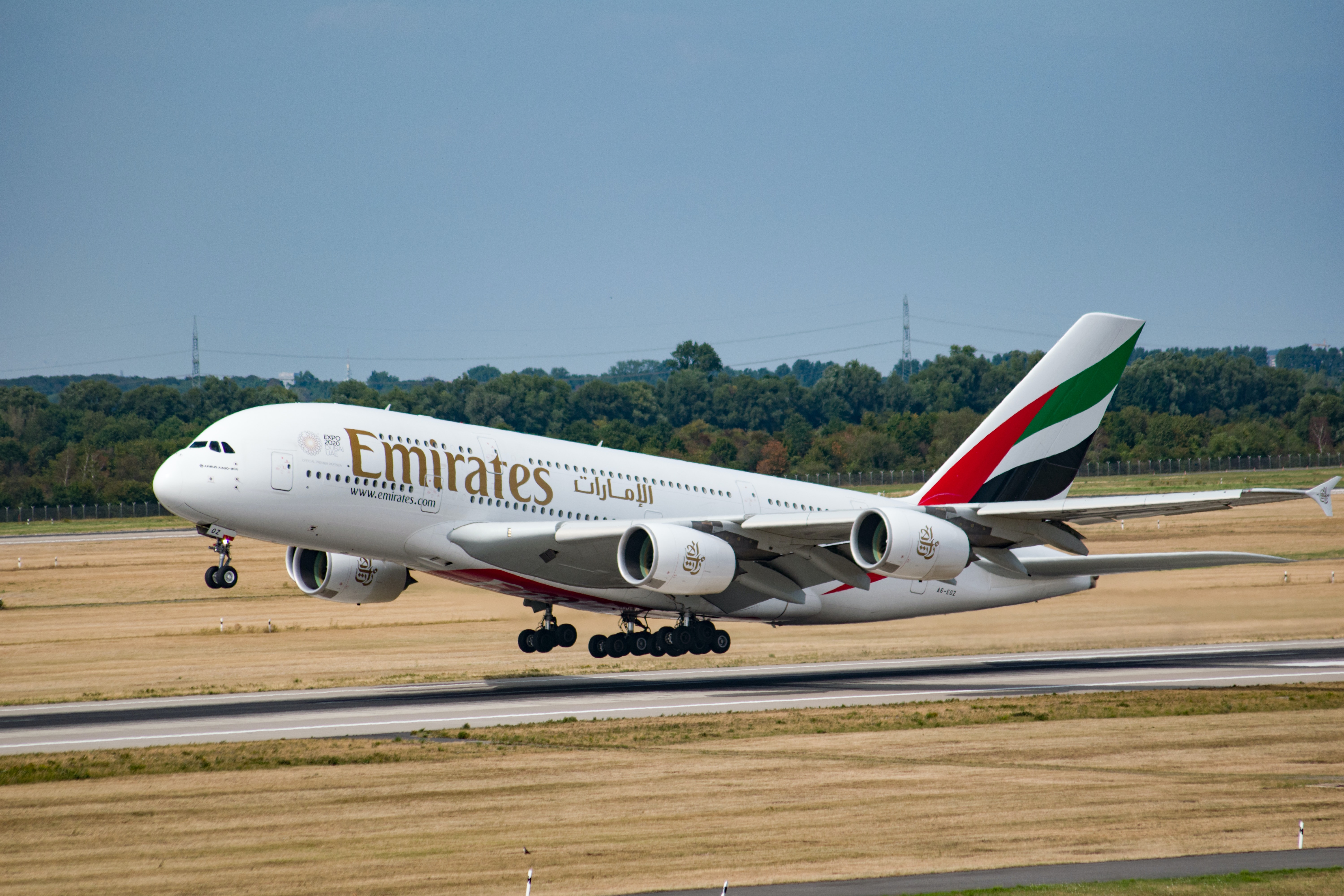 Read more about the article Emirates פותחת קו טיסות ישיר בין תל אביב לדובאי